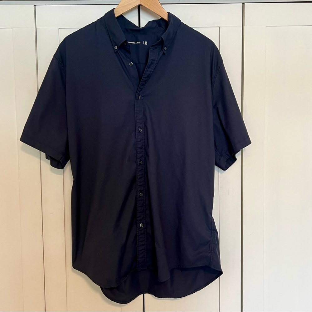 Abercrombie Men's Athletic Button Down